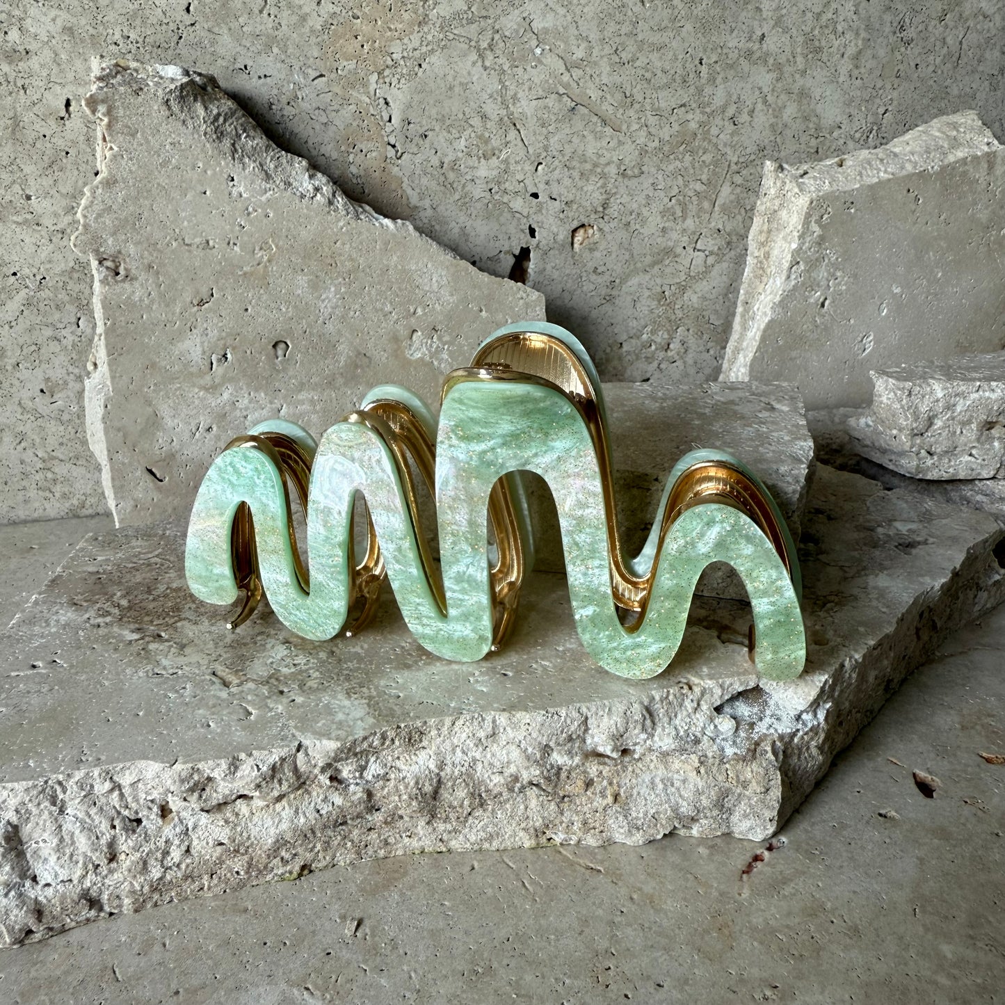 Luxury Wave Claw Clips